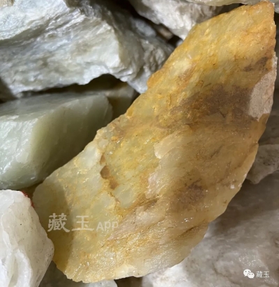 且末新玉矿再出顶级白玉，这回俄料真